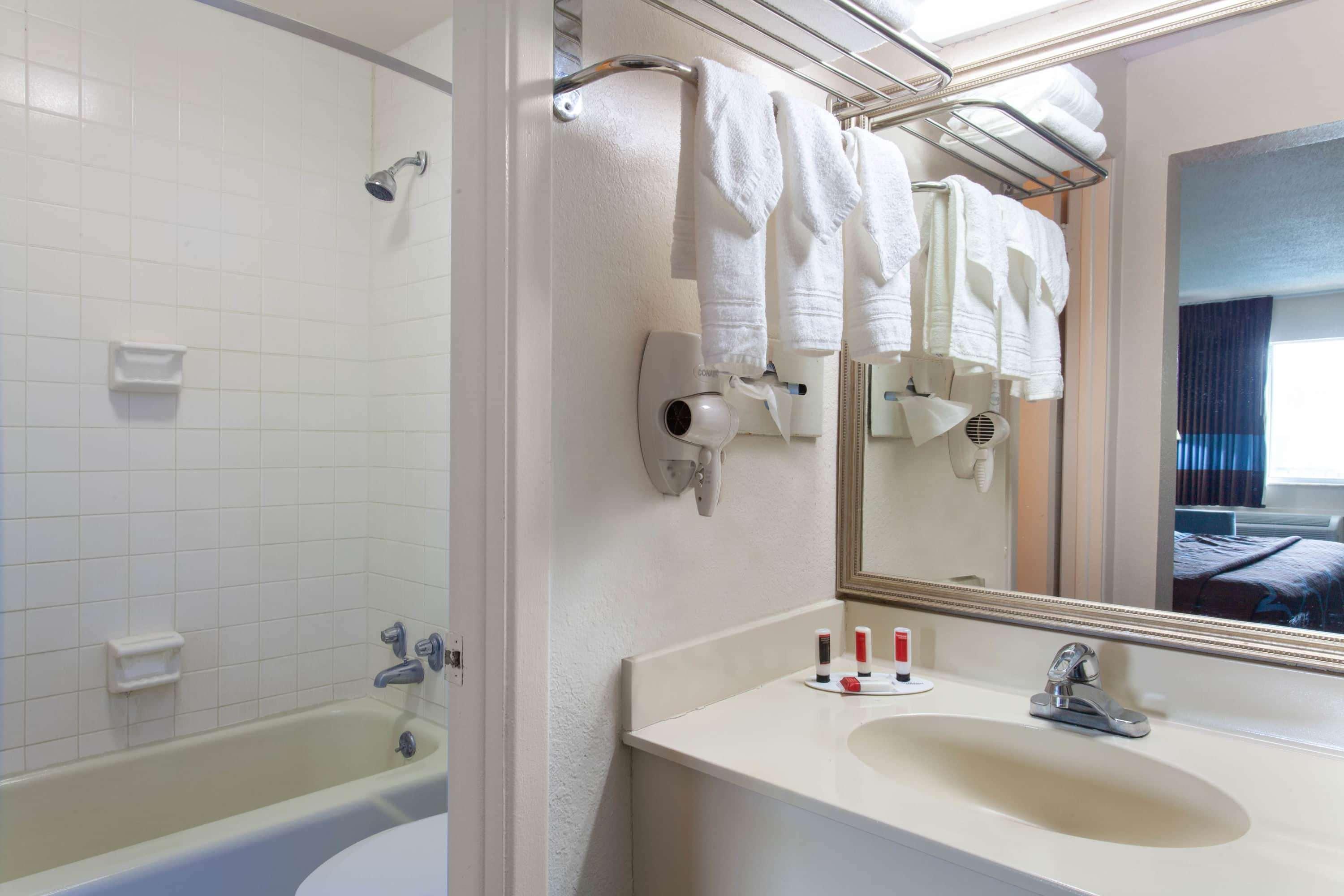 Super 8 By Wyndham Kissimmee Motel ภายนอก รูปภาพ