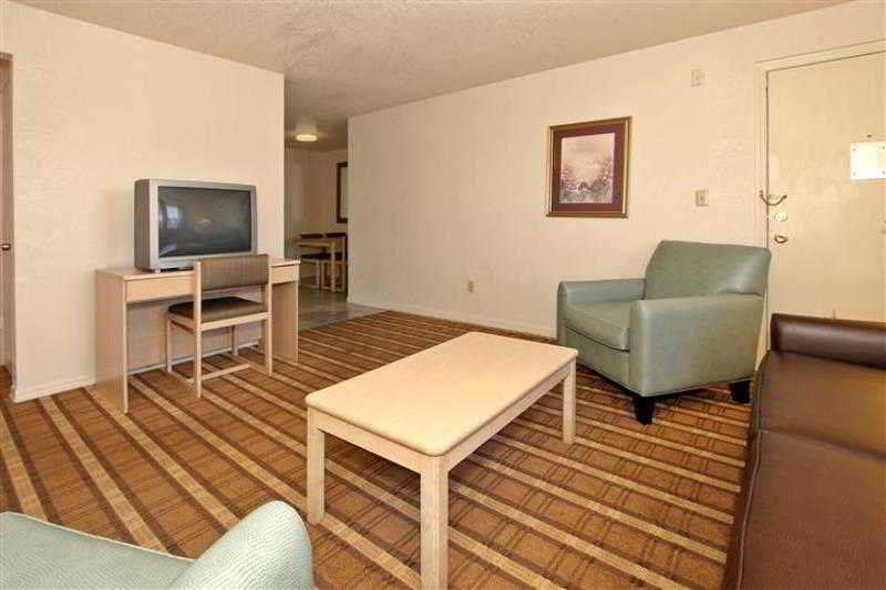 Super 8 By Wyndham Kissimmee Motel ภายนอก รูปภาพ