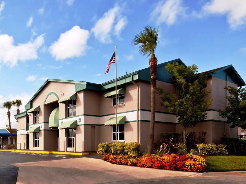 Super 8 By Wyndham Kissimmee Motel ภายนอก รูปภาพ