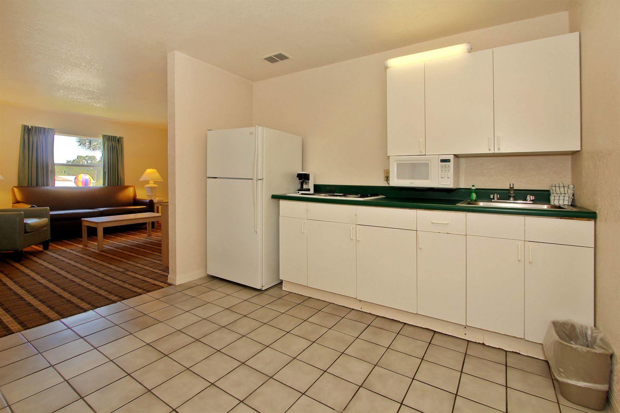 Super 8 By Wyndham Kissimmee Motel ภายนอก รูปภาพ