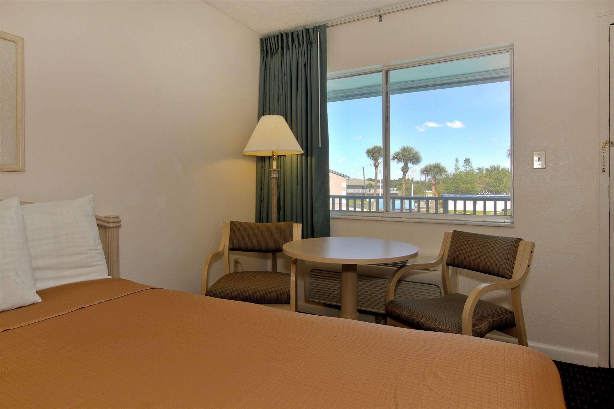 Super 8 By Wyndham Kissimmee Motel ภายนอก รูปภาพ